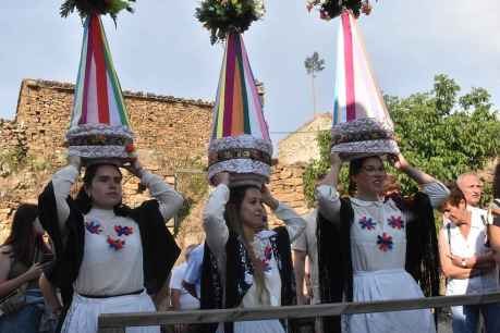 Sarnago presenta a sus Móndidas 2026 con emotivo homenaje a Valdenegrillos