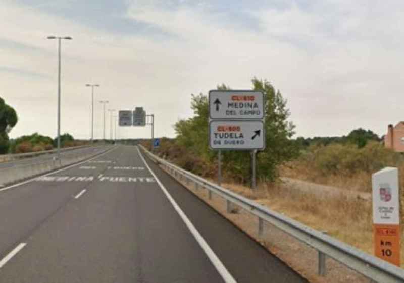 La Junta invierte 3,59 millones en renovación de señalización vertical en carreteras