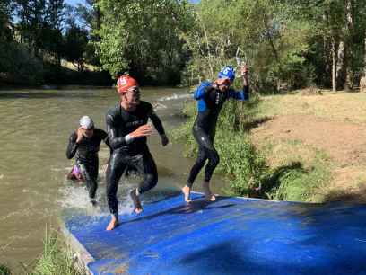 Del Pozo y Ortiz se imponen en clasificatorio del Triatlón de Almazán