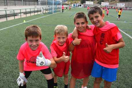 Fútbol, diversión y aprendizaje en el Campus de verano de A.D. Calasanz, de Soria