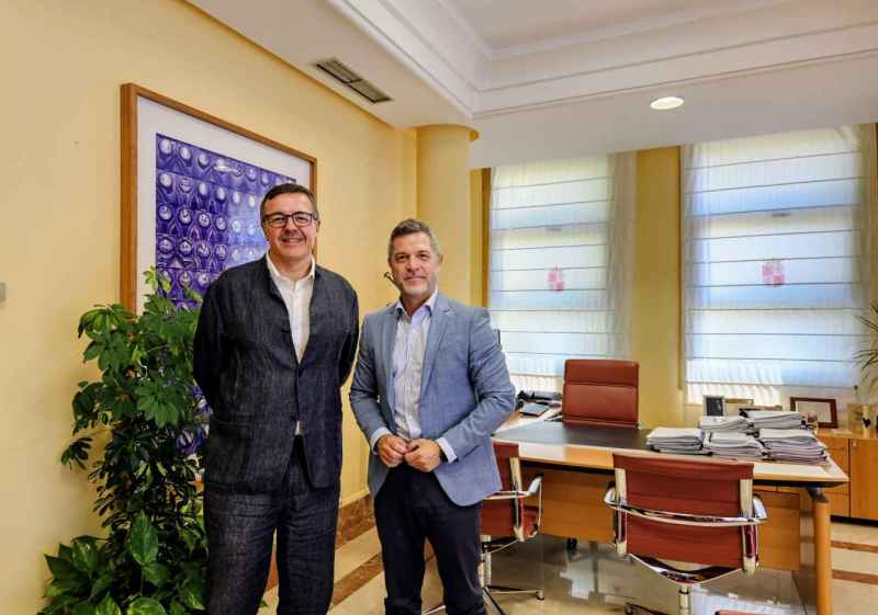 El Colegio de Periodistas y la Junta analizan situación de la profesión
