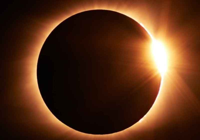 El Ayuntamiento enfila cuenta atrás para eclipse total de sol con más actividades en julio