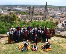 Navaleno se llena el domingo de música y tradición