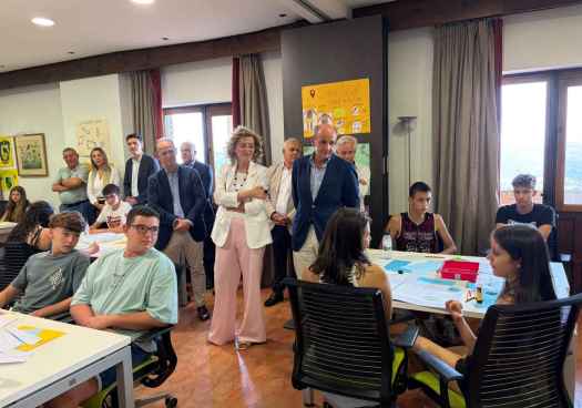 Junta y Fundación Iberdrola impulsan programa de inmersión lingüística con profesorado nativo 