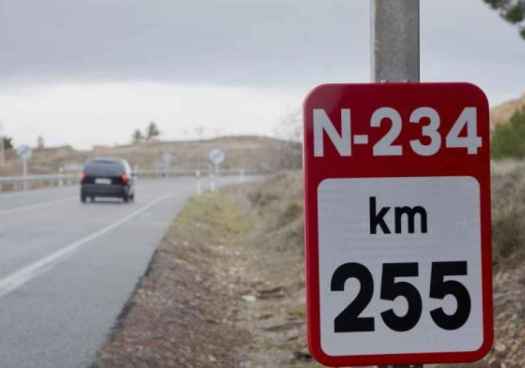 Mujer herida en accidente de camión en N-234, en Alconaba