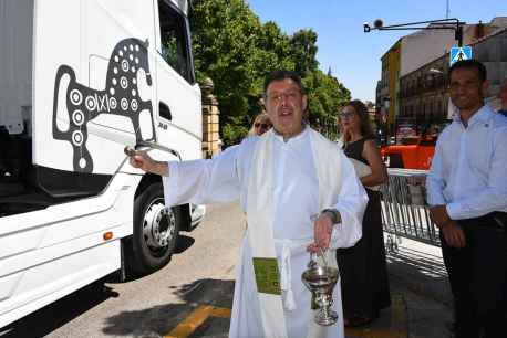 Los transportistas celebran la festividad de San Cristóbal