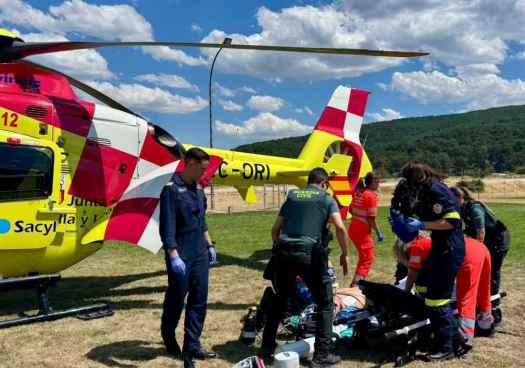 La Guardia Civil colabora en asistencia sanitaria a hombre en Laguna Negra