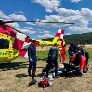 La Guardia Civil colabora en asistencia sanitaria a hombre en Laguna Negra
