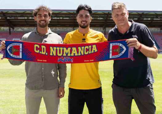 El agredeño Iván Martínez defenderá portería del Numancia 2026-27