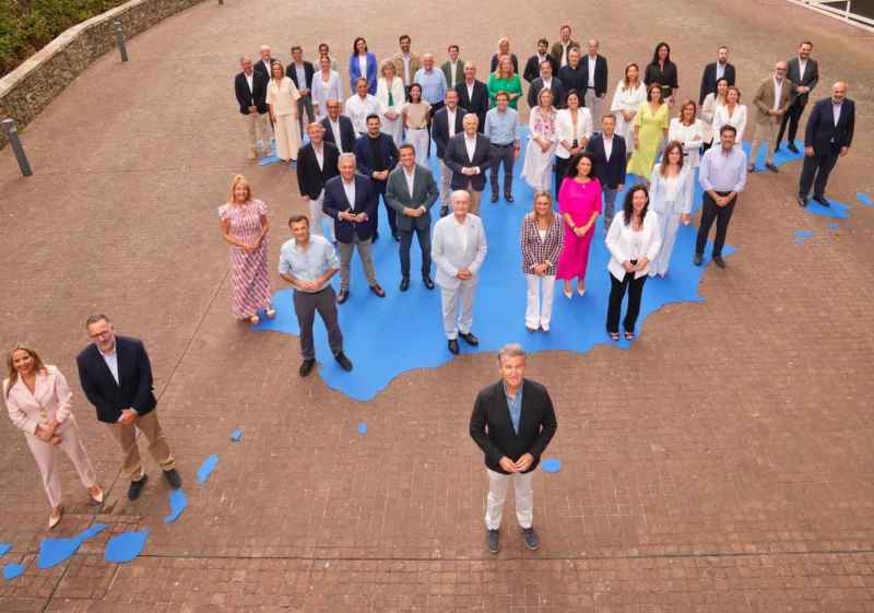 Feijóo marca tres prioridades a sus candidatos a alcaldías en 2027