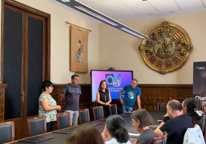 Diputación ofrece ocho charlas informativas para reforzar preparación del eclipse 