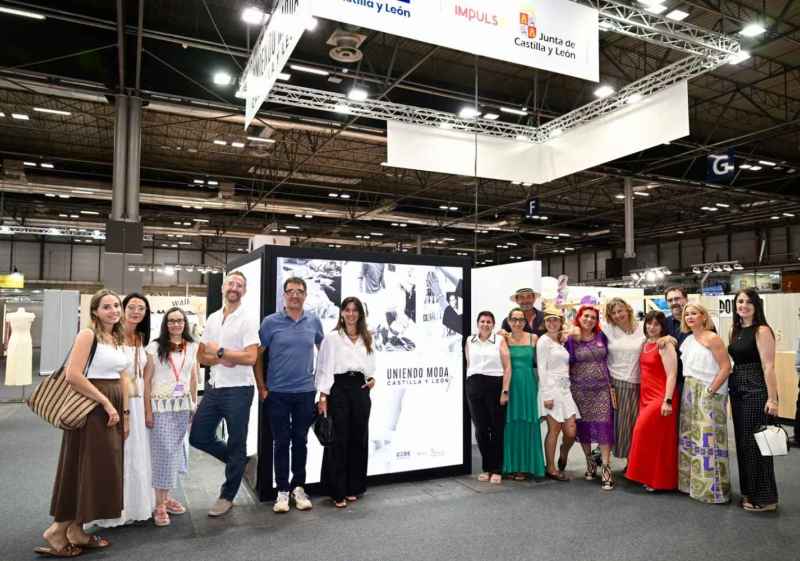 Uniendo Moda visibiliza en MOMAD oficio y creatividad de diez firmas de Castilla y León 