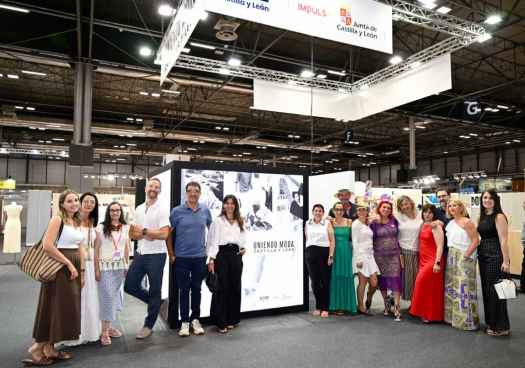 Uniendo Moda visibiliza en MOMAD oficio y creatividad de diez firmas de Castilla y León 