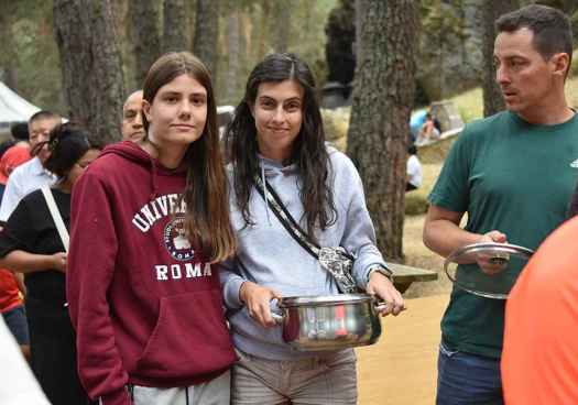 San Leonardo despide, con caldereta popular, sus fiestas de Santa María Magdalena