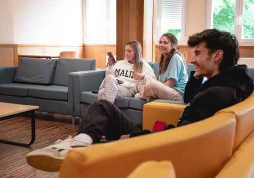 La Junta adjudica 700 plazas en las nueve residencias juveniles de Castilla y León 