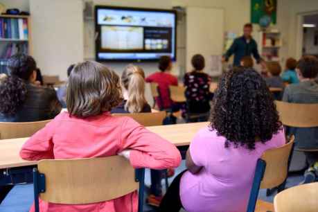 Preacuerdo en Educación para cobro de tutorías y reducción de horario lectivo para mayores de 55 años 