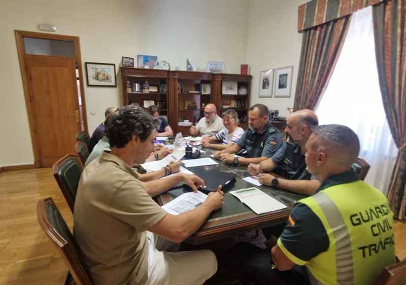 Subdelegación del Gobierno aborda seguridad en eclipse solar con cinco ayuntamientos