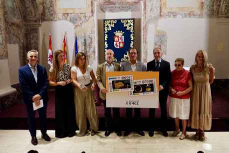 La Junta promociona Castilla y León como destino líder de astroturismo en cupón de la ONCE 
