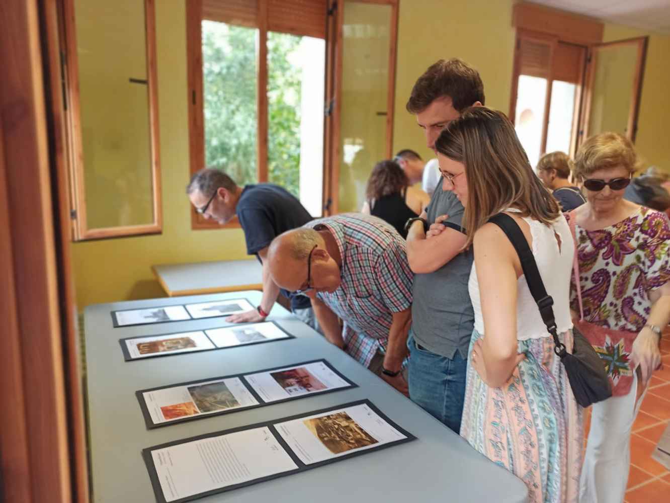 Vozmediano recupera ermita de San Sebastián y su romería y organiza II exposición de fotografías antiguas 