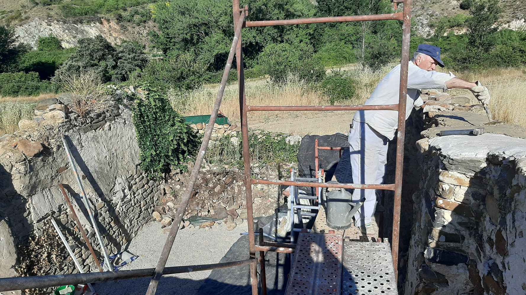 Vozmediano recupera ermita de San Sebastián y su romería y organiza II exposición de fotografías antiguas 