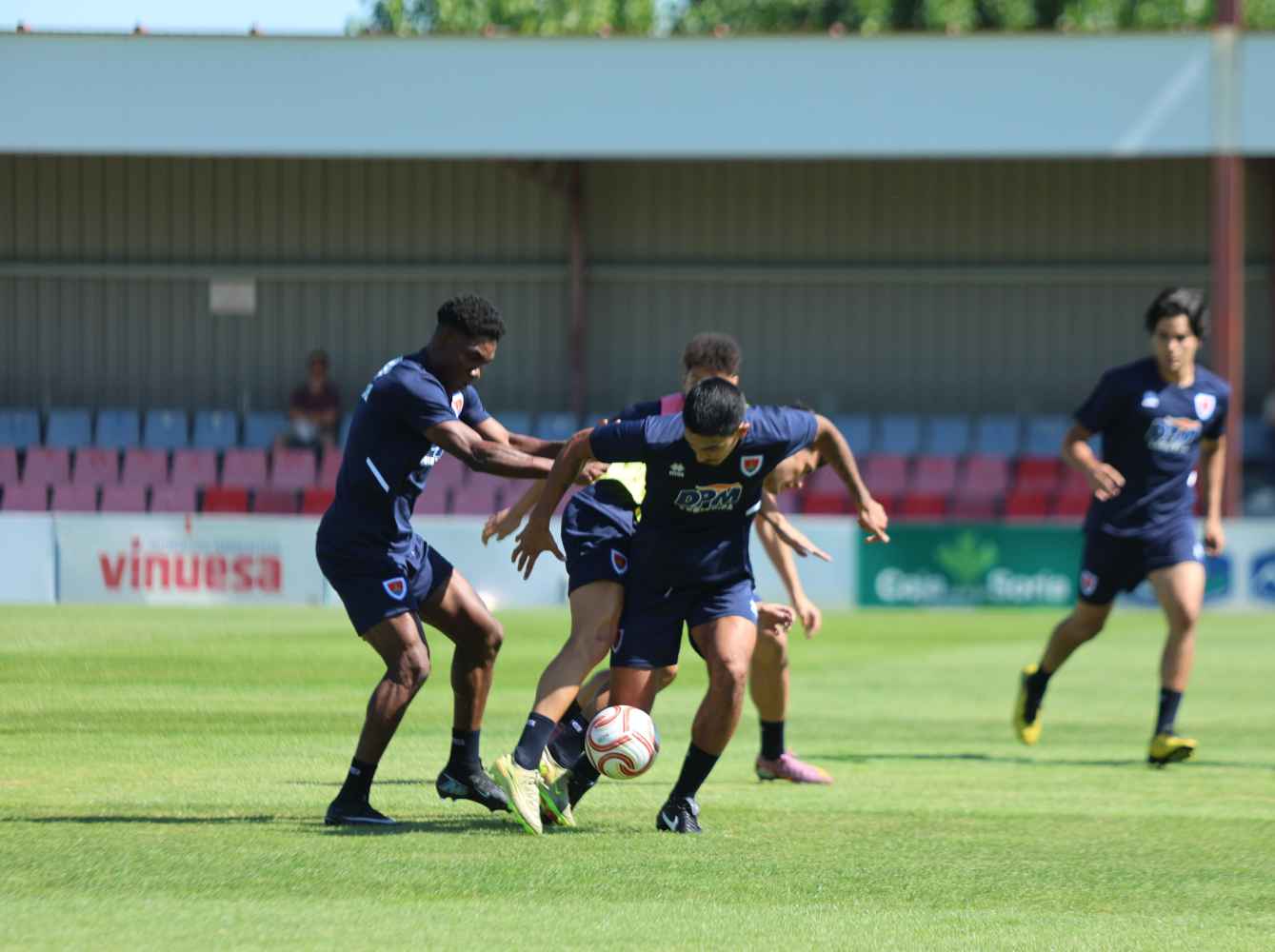 El Numancia transmite su queja a RFEF por cambio en composición de grupos de Segunda RFEF