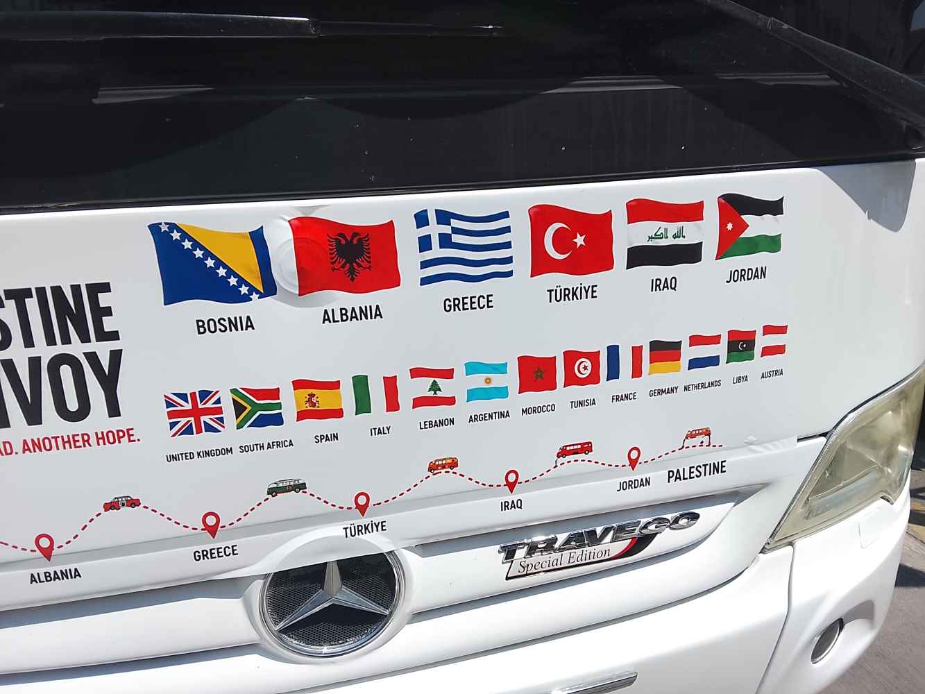 Una soriana retenida en puesto fronterizo con Irak en convoy civil humanitario a Palestina