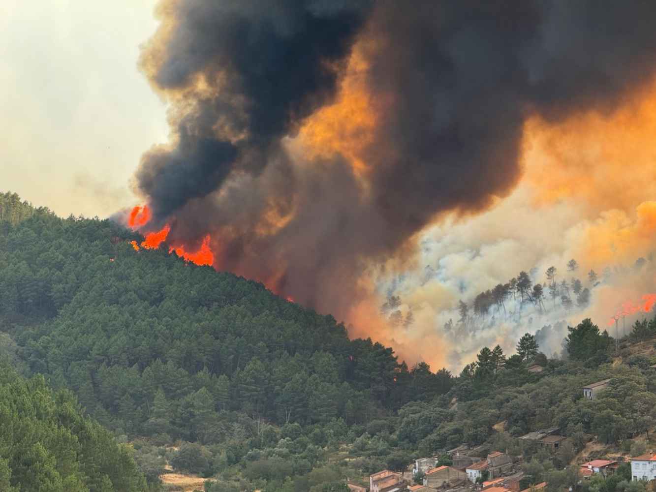 La Junta recomienda medidas de precaución por humo generado por incendios forestales