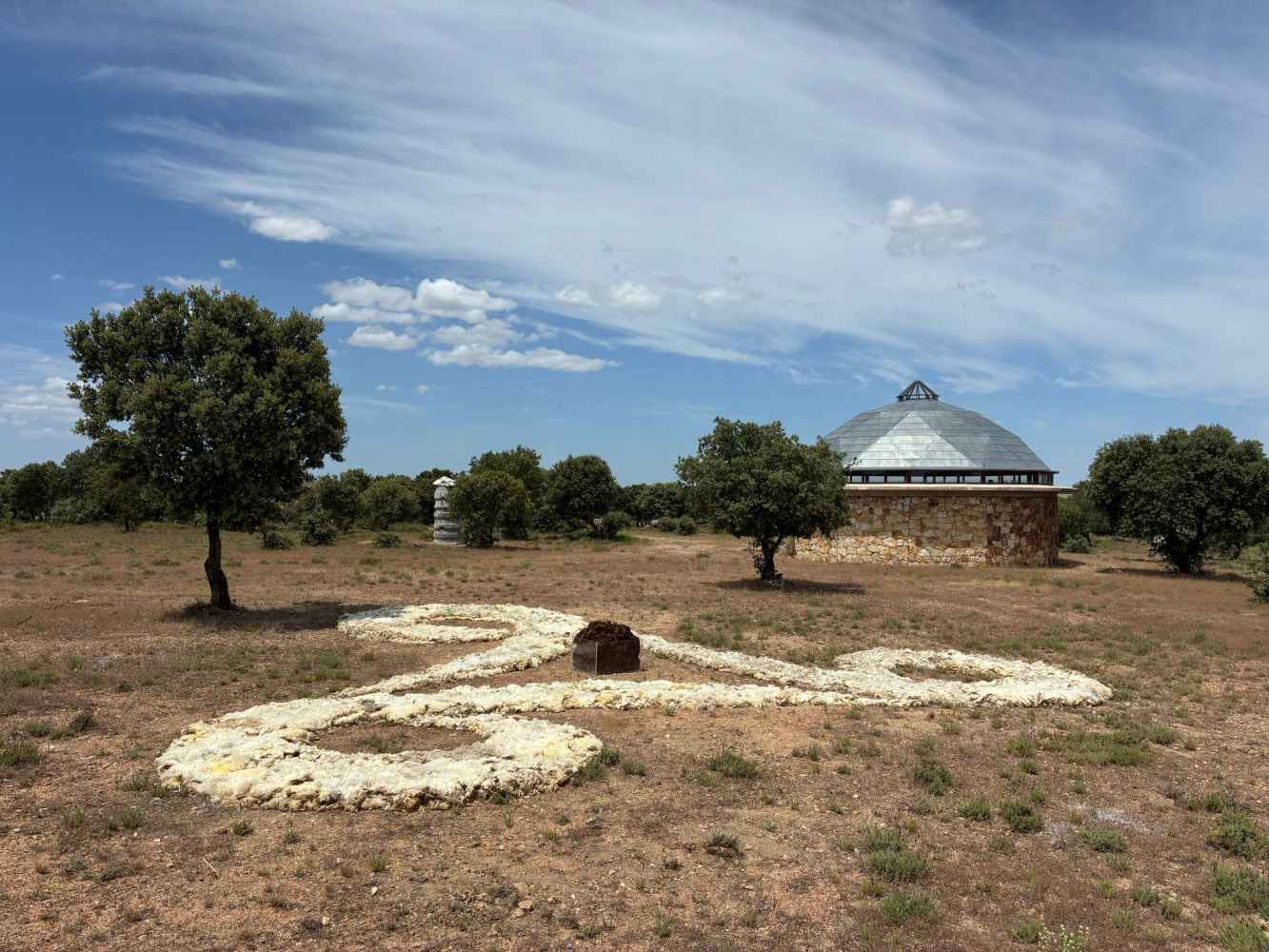 Oncala realiza trisquel con 300 kilos de lana y diez metros de diámetro 