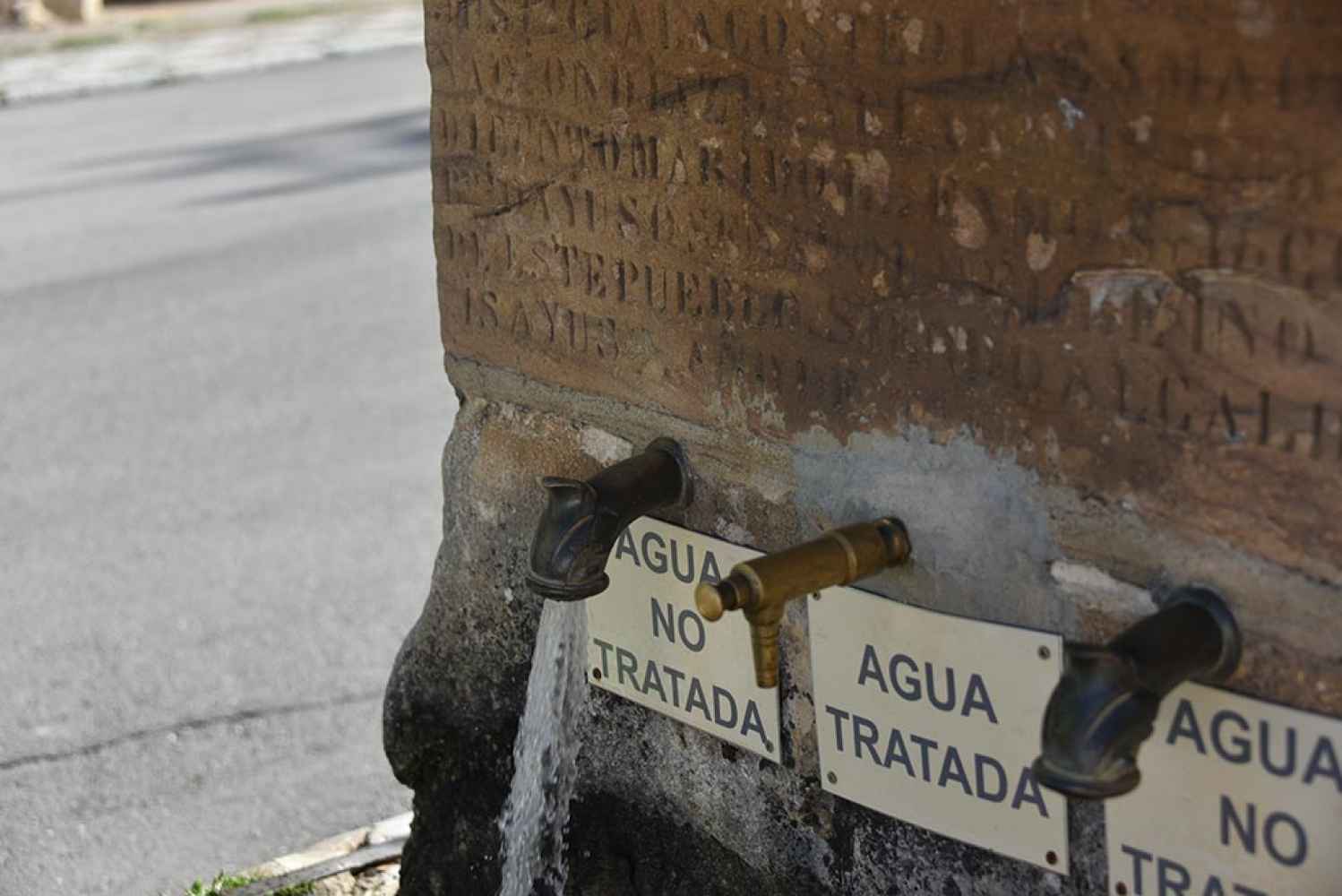 La fuente de Casarejos, un diputado por Soria y el apellido Ayuso