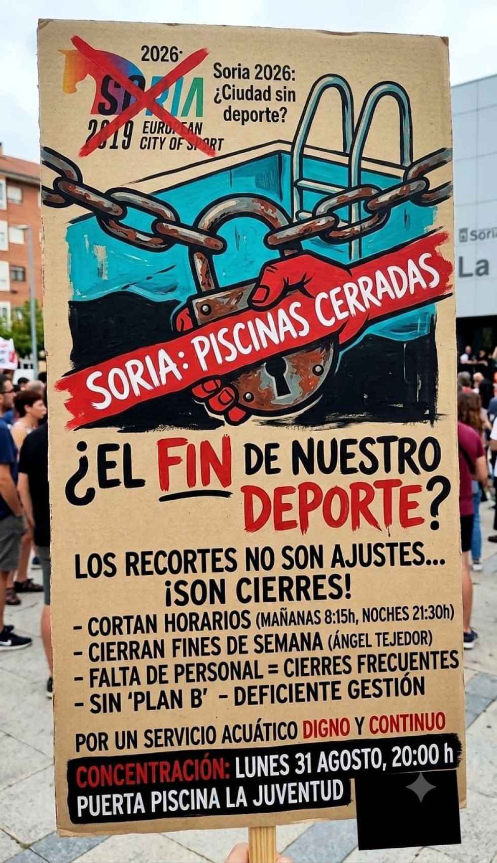 Concentración para reclamar un mejor servicio en piscinas municipales de Soria