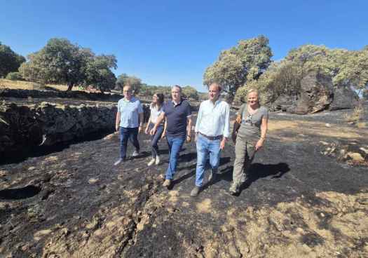 La Junta comenzará este lunes reparto de paja y forraje para zonas afectadas por incendio de Fermoselle 