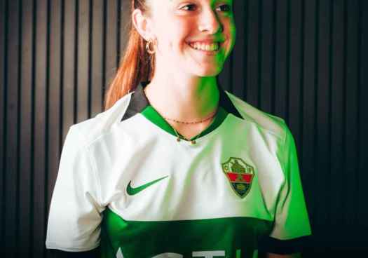 La futbolista soriana Marina Rupérez ficha por el Elche CFF