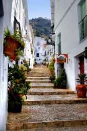 Los Pueblos más Bonitos de España plantean cambios en visitas ante olas de calor