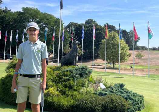 Buena actuación de golfista Enzo Jiménez en Internacional de Inglaterra Sub-14 