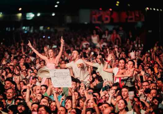 Love of Lesbian pone emoción a noche de calor y despedidas en tercera jornada de Sonorama