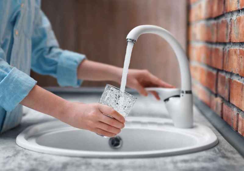 VOX propone modificar futura tarifa del agua para que no castigue a familias y pequeños negocios