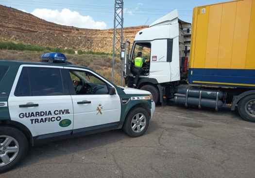 Conductor de vehículo pesado, investigado por cuadruplicar tasa de alcohol permitida