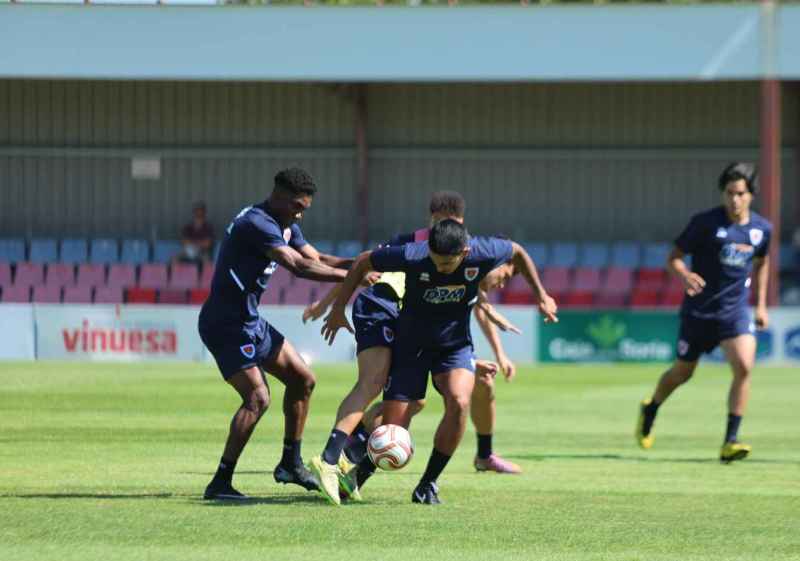 El Numancia transmite su queja a RFEF por cambio en composición de grupos de Segunda RFEF