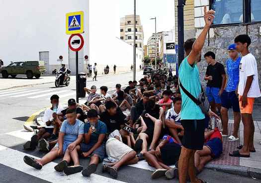 La defensa de España ha de ser ya, ahora, en agosto, sin vacaciones