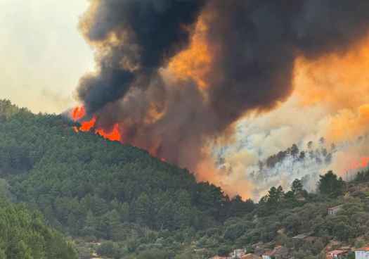 La Junta recomienda medidas de precaución por humo generado por incendios forestales
