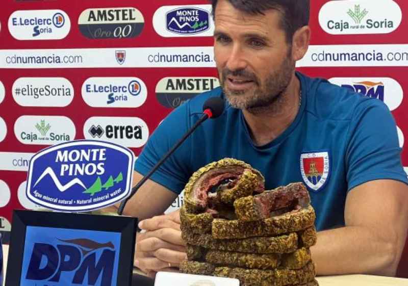 Lolo Escobar: "El Numancia ha buscado jugadores con hambre"