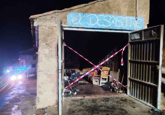 Un incendio en cochera de Borobia obliga a intervenir a bomberos del parque del Moncayo