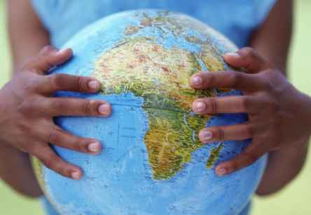 En los vacíos de este mundo; todos hemos de asistir al rescate