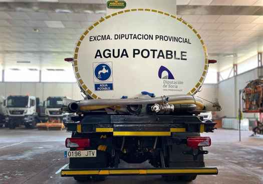 Diputación ha distribuido ya cerca de 4.000.000 litros de agua potable en pueblos