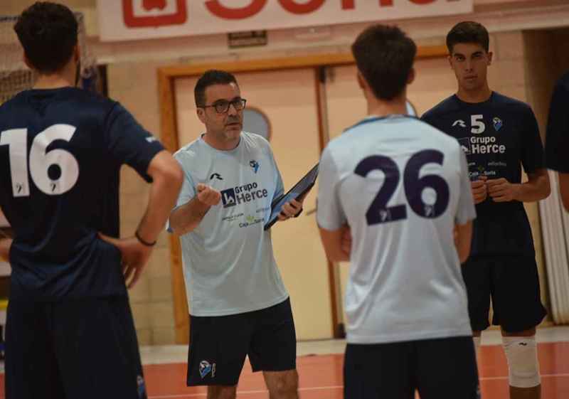 Grupo Herce Soria prepara nueva temporada en élite del voleibol español