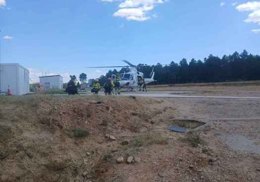 Un incendio en monte de Vinuesa moviliza a una veintena de medios aéreos y terrestres