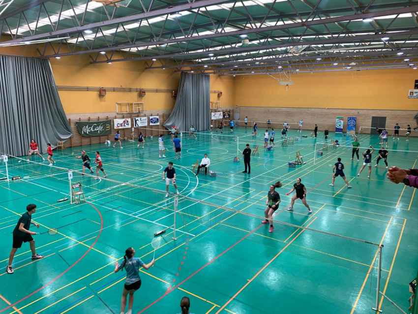 El circuito provincial de Bádminton disputa este domingo su segunda jornada