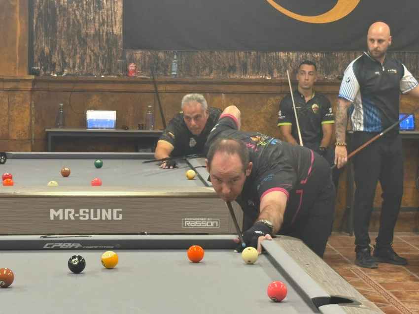 Iñaki Pardo abre en Valencia temporada de pool del CA Numancia