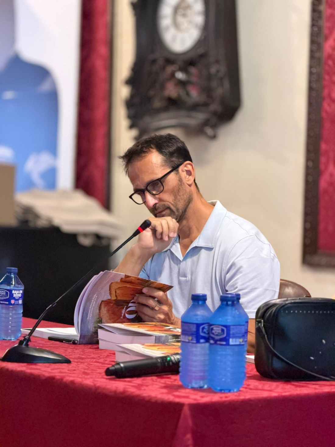 Quintanas Rubias de Arriba presenta su fotolibro "El generoso equipo del Sí"