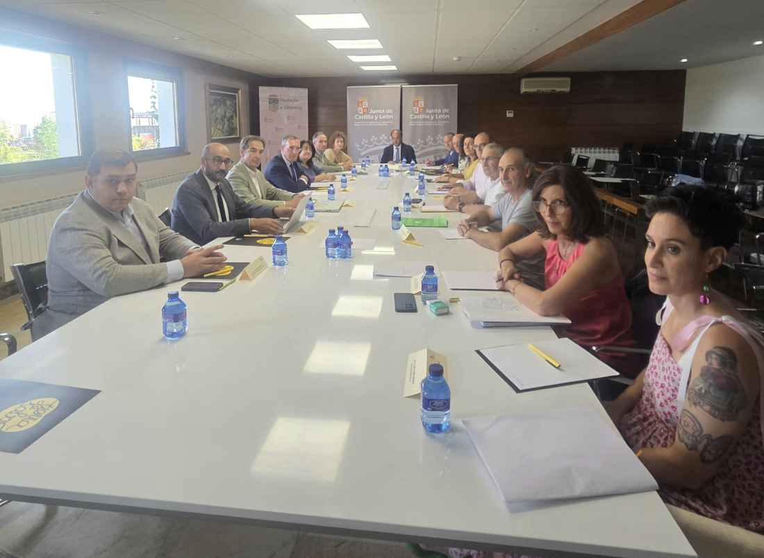 La Junta analiza con OPAS prioridades y nuevas medidas para campo de Castilla y León 